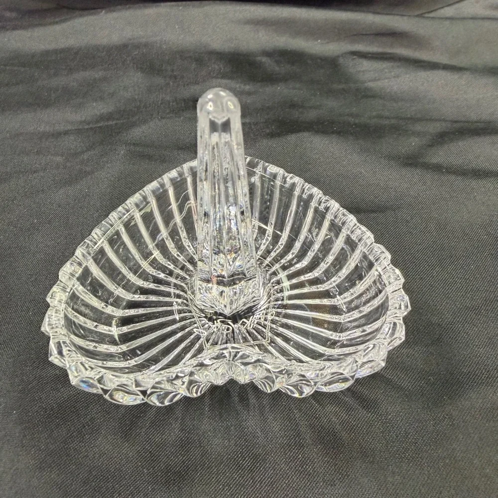 Vintage Clear Crystal Heart Shaped Ring Holder Dish Scalloped Edge Slovenia
